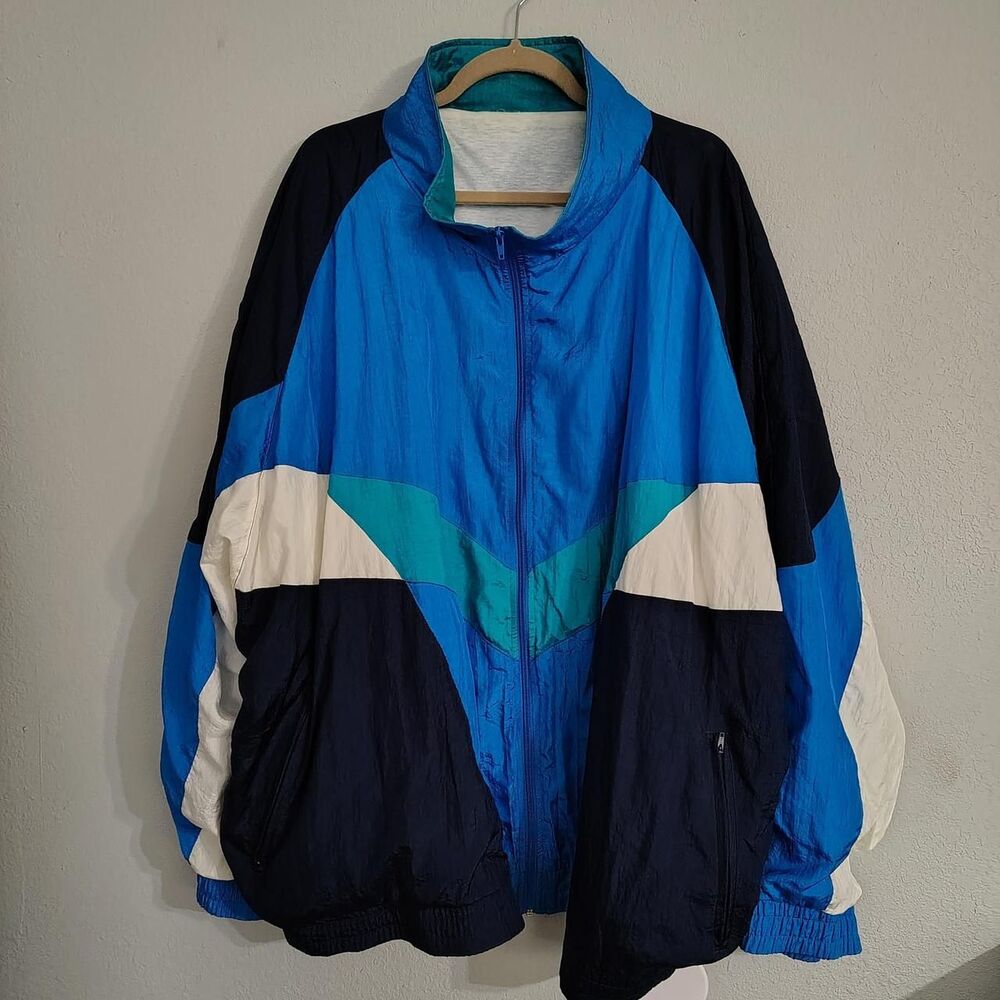 Vintage 90s Men's Blue and White Jacket
